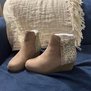 Girls size 2 suede and gold glitter booties